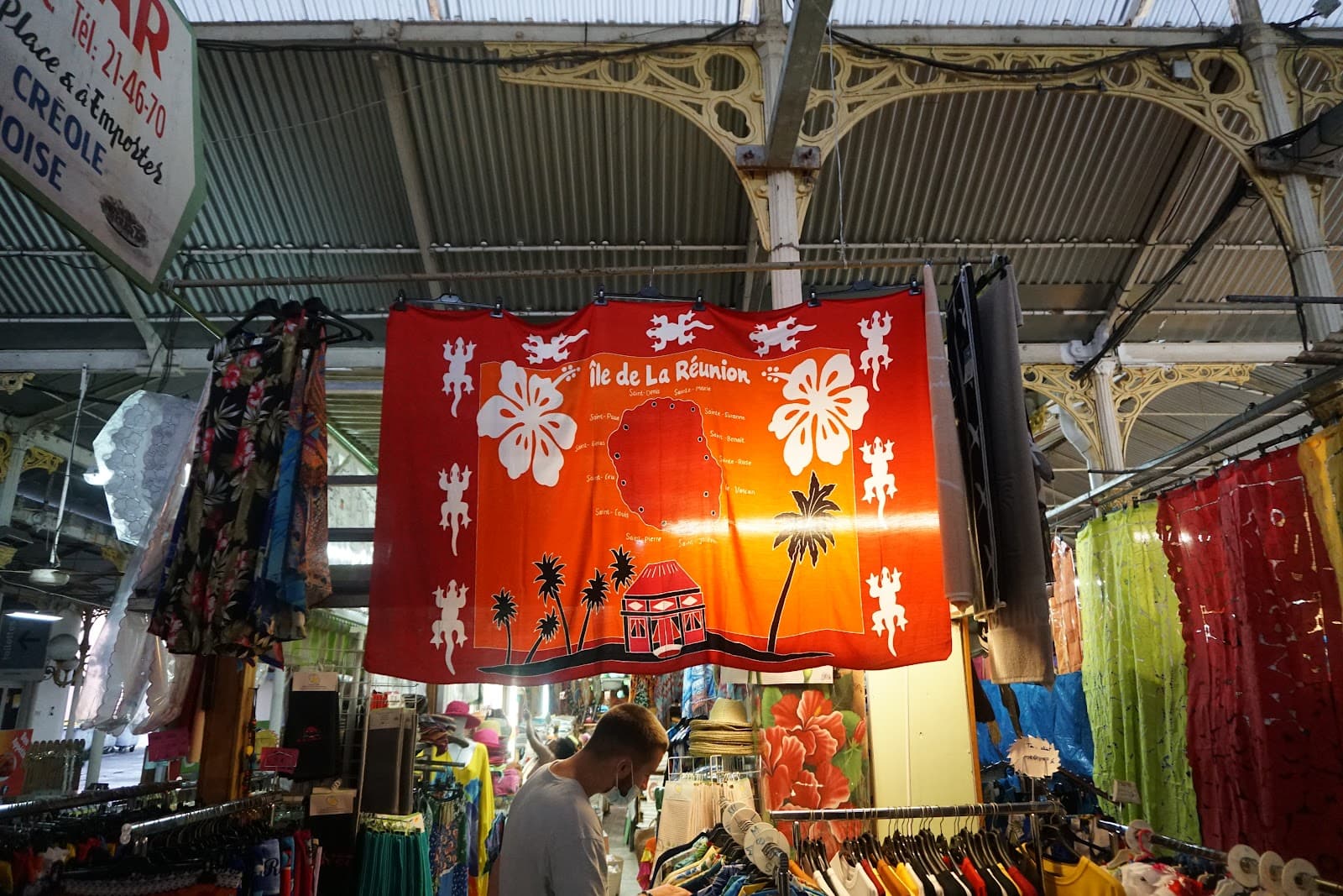 Le Grand Marché Saint-Denis Réunion - Image 1
