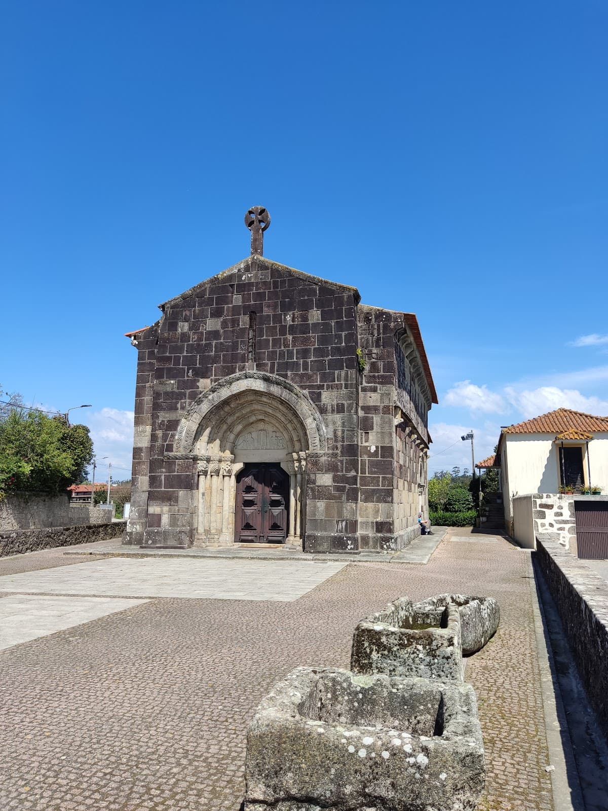 Igreja de São Cristóvão de Rio Mau - Image 1