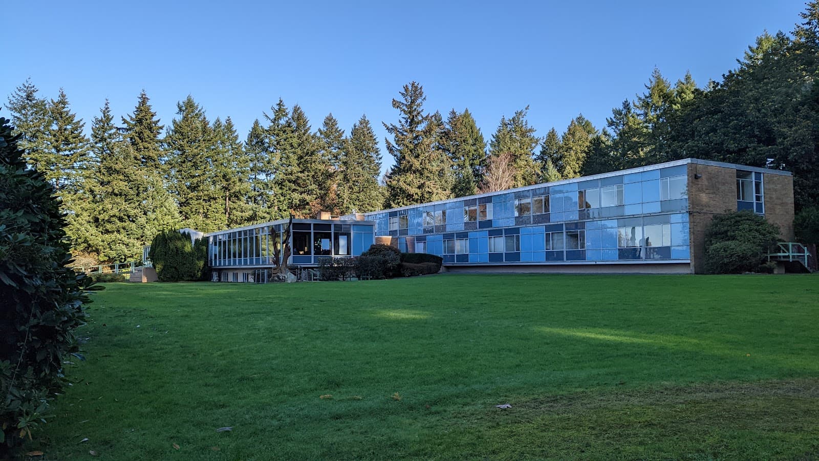 Knutzen Family Theatre - Image 1