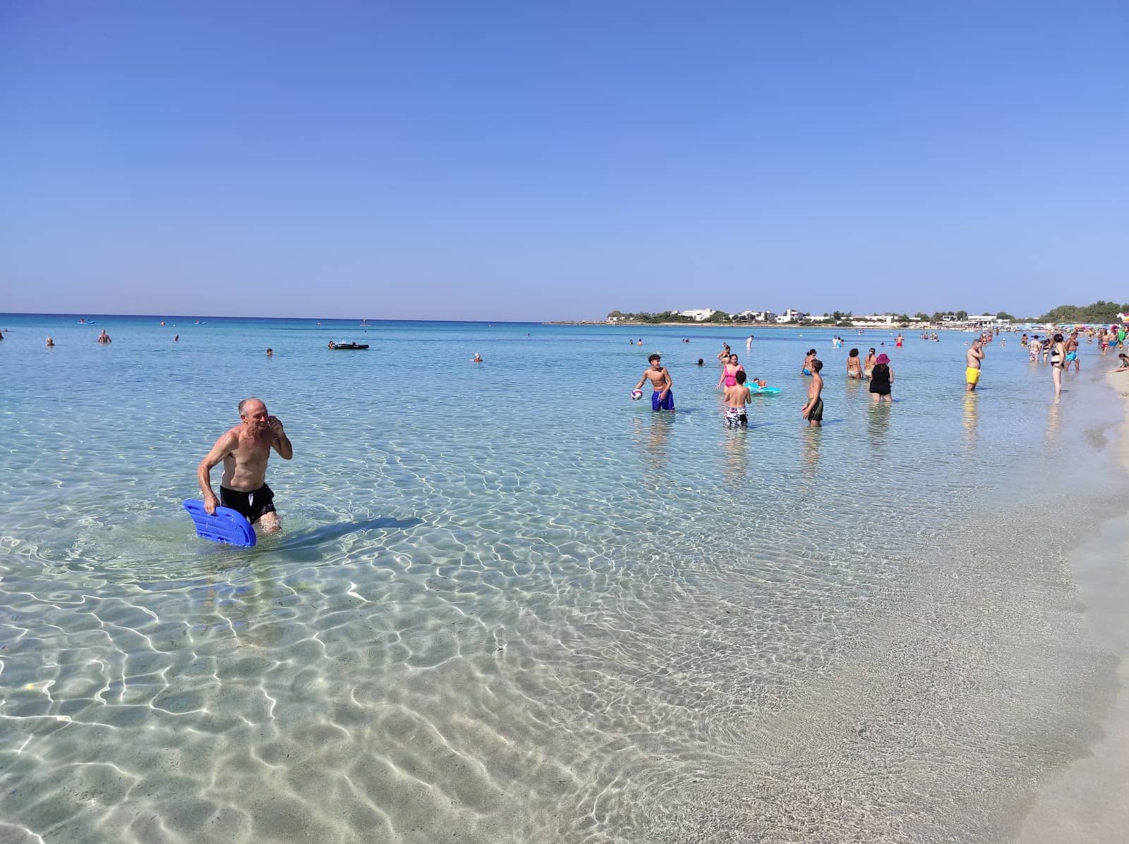 Crystal-Clear Shallow Waters