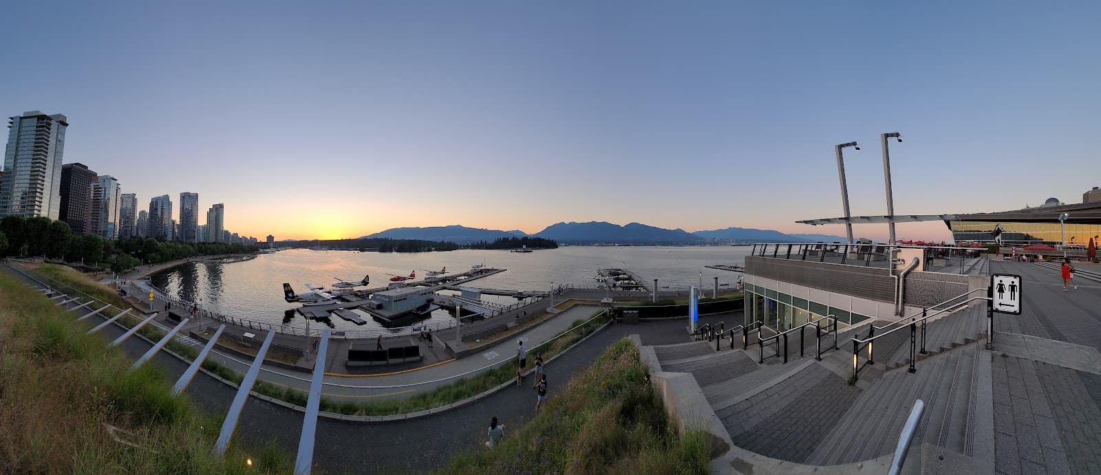 Coal Harbour Vancouver - Image 1