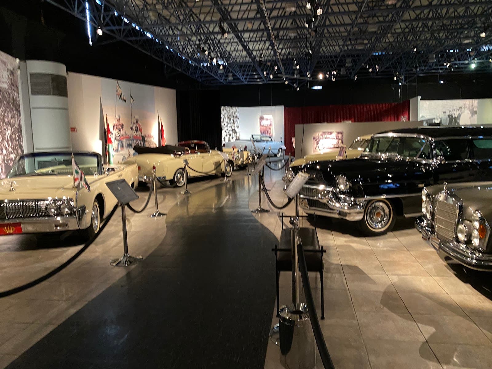 Royal Automobile Museum - Image 1