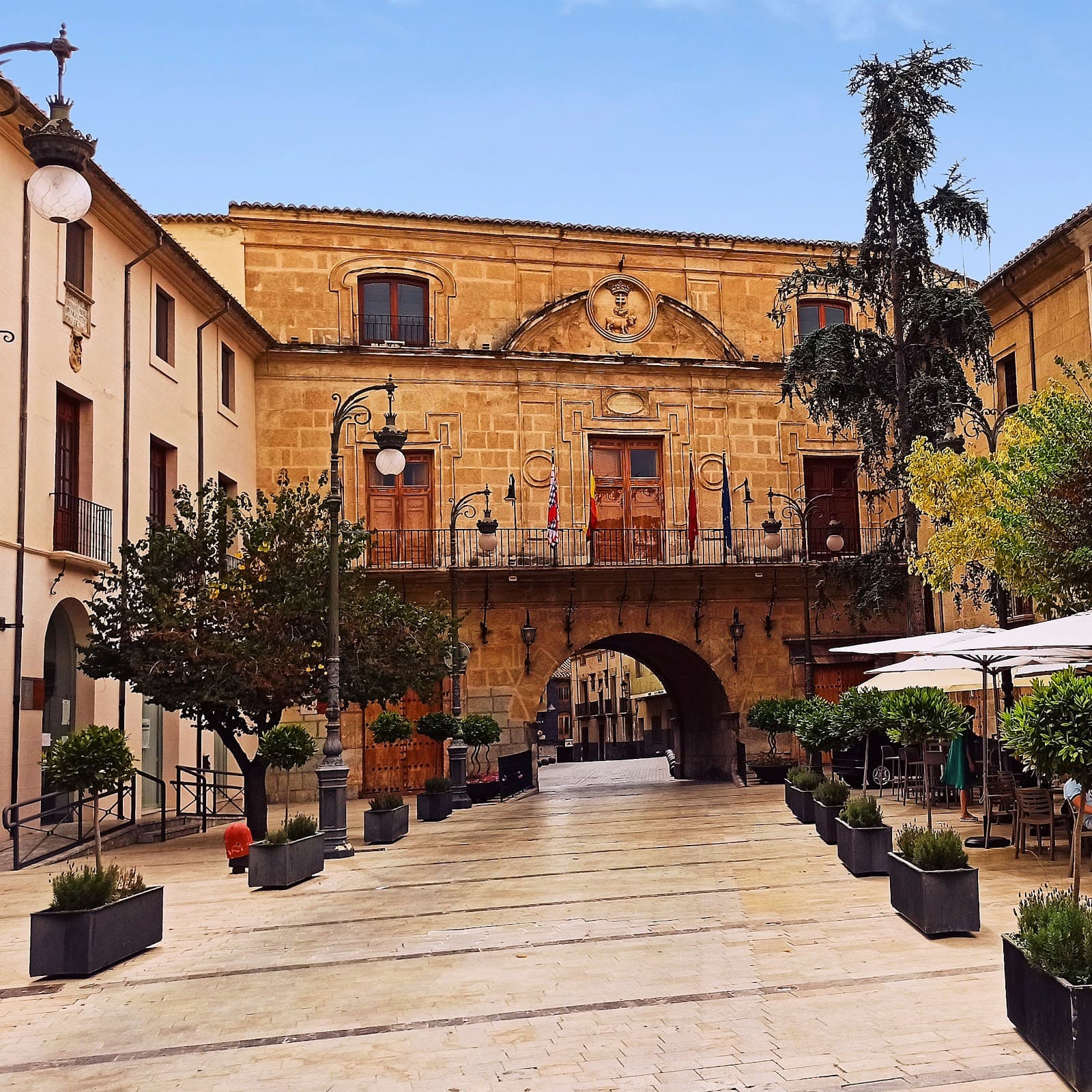 Plaza del Arco - Image 1