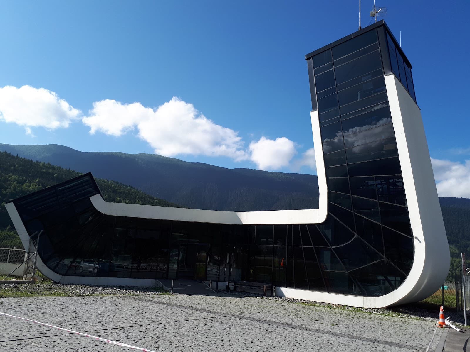 Queen Tamar Airport (Mestia) - Image 1