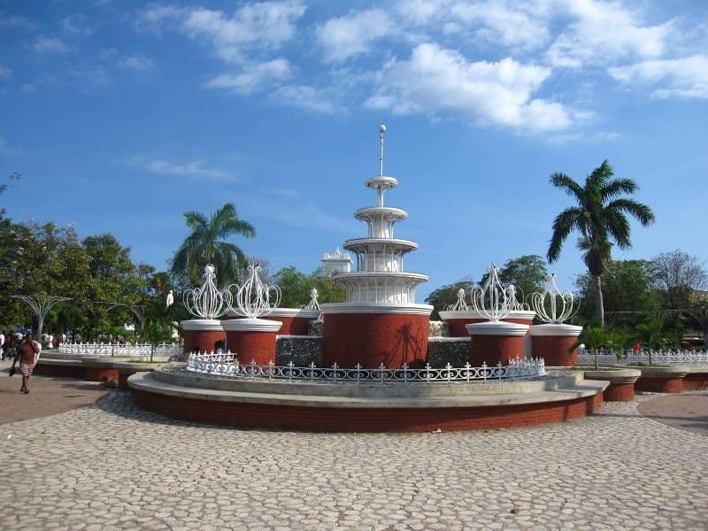 St William Grant Park Parade - Image 1