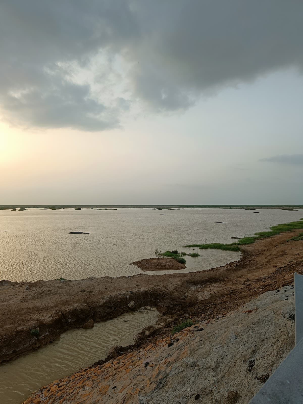 India Bridge viewpoint - Image 1