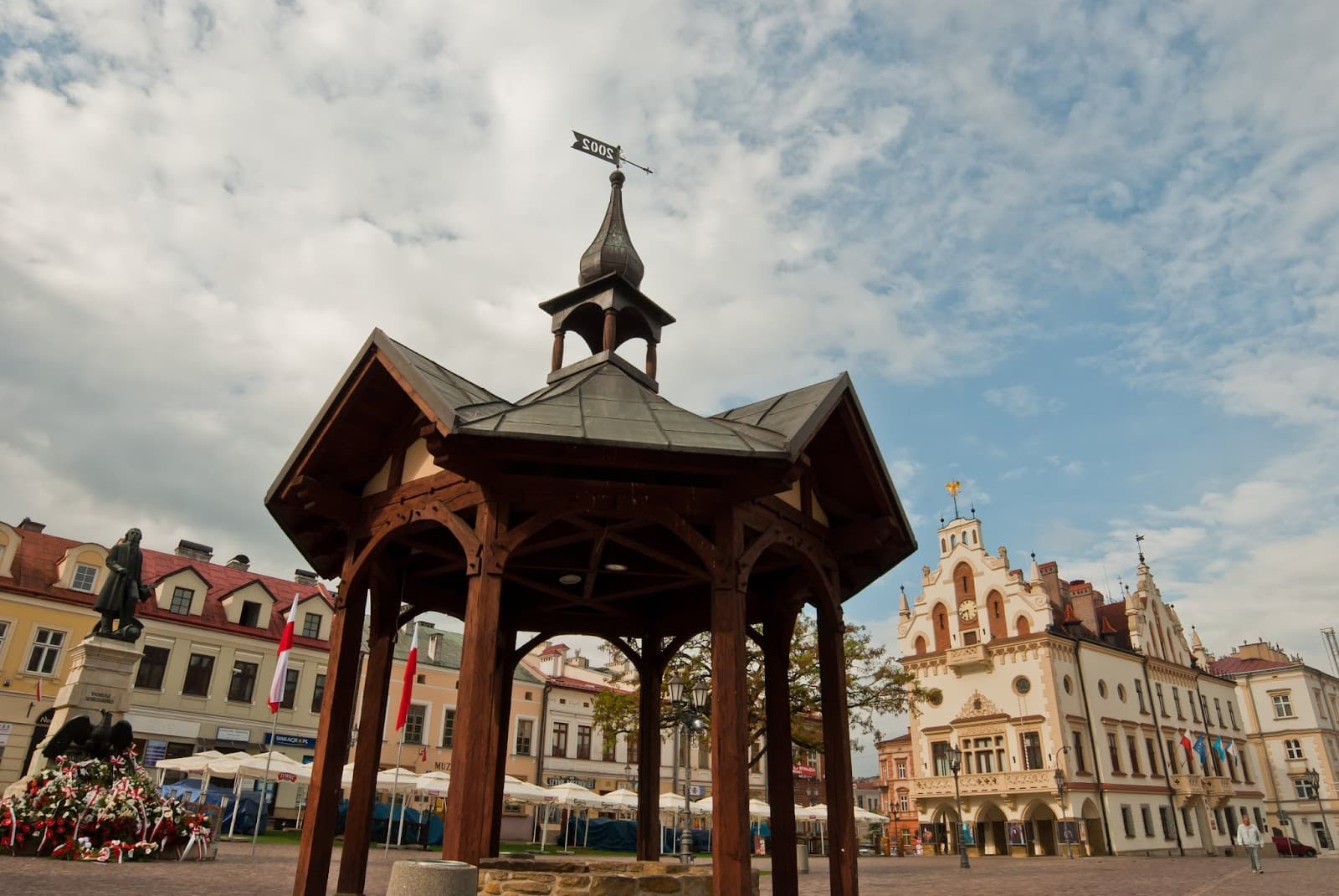 Srodmiescie (City Centre) - Image 1