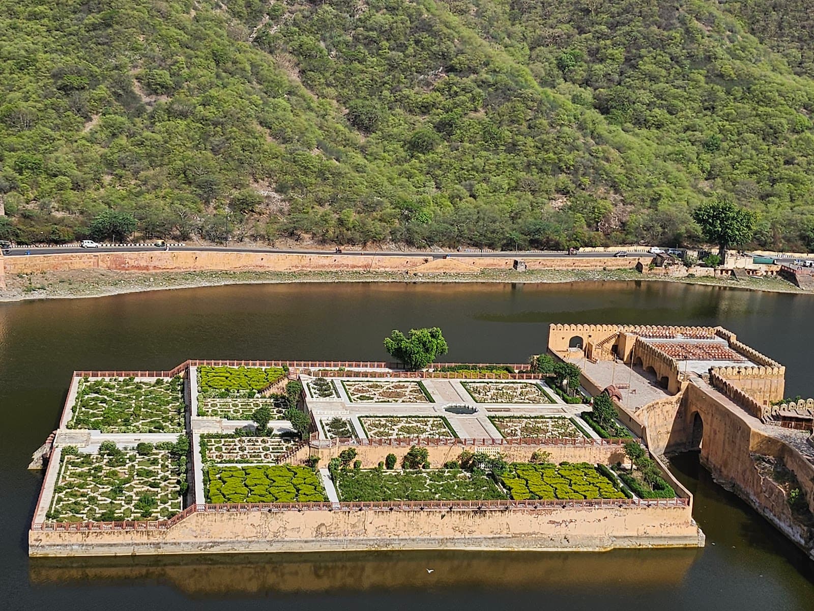 Kesar Kyari Garden Udaipur - Image 1