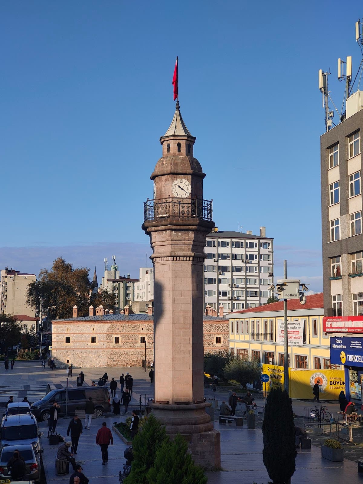 Saathane Square - Image 1
