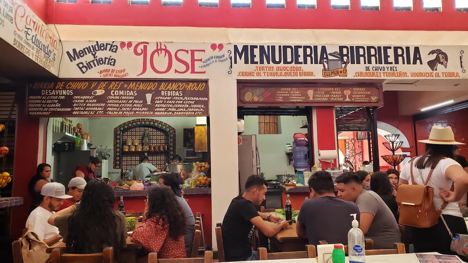 Mercado de Artesanías de Tequila - Image 1