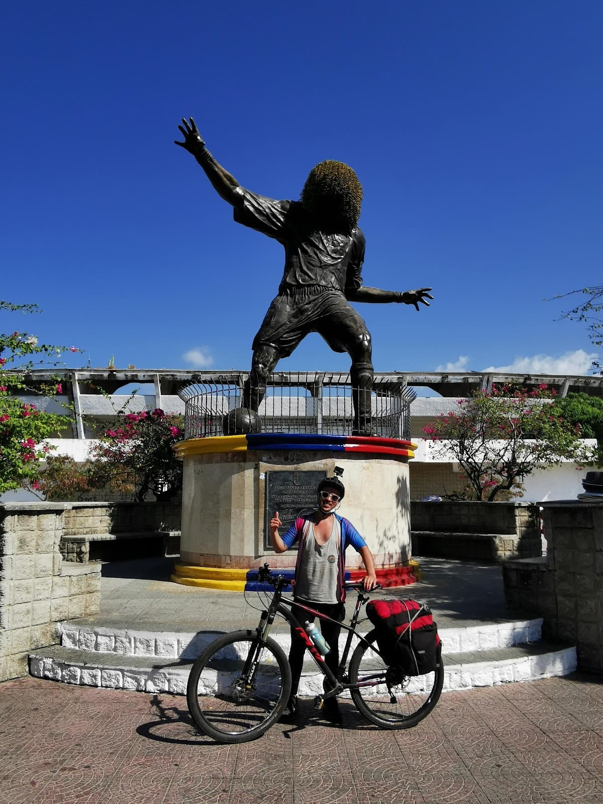 Estadio Eduardo Santos and El Pibe Statue Santa Marta - Image 1