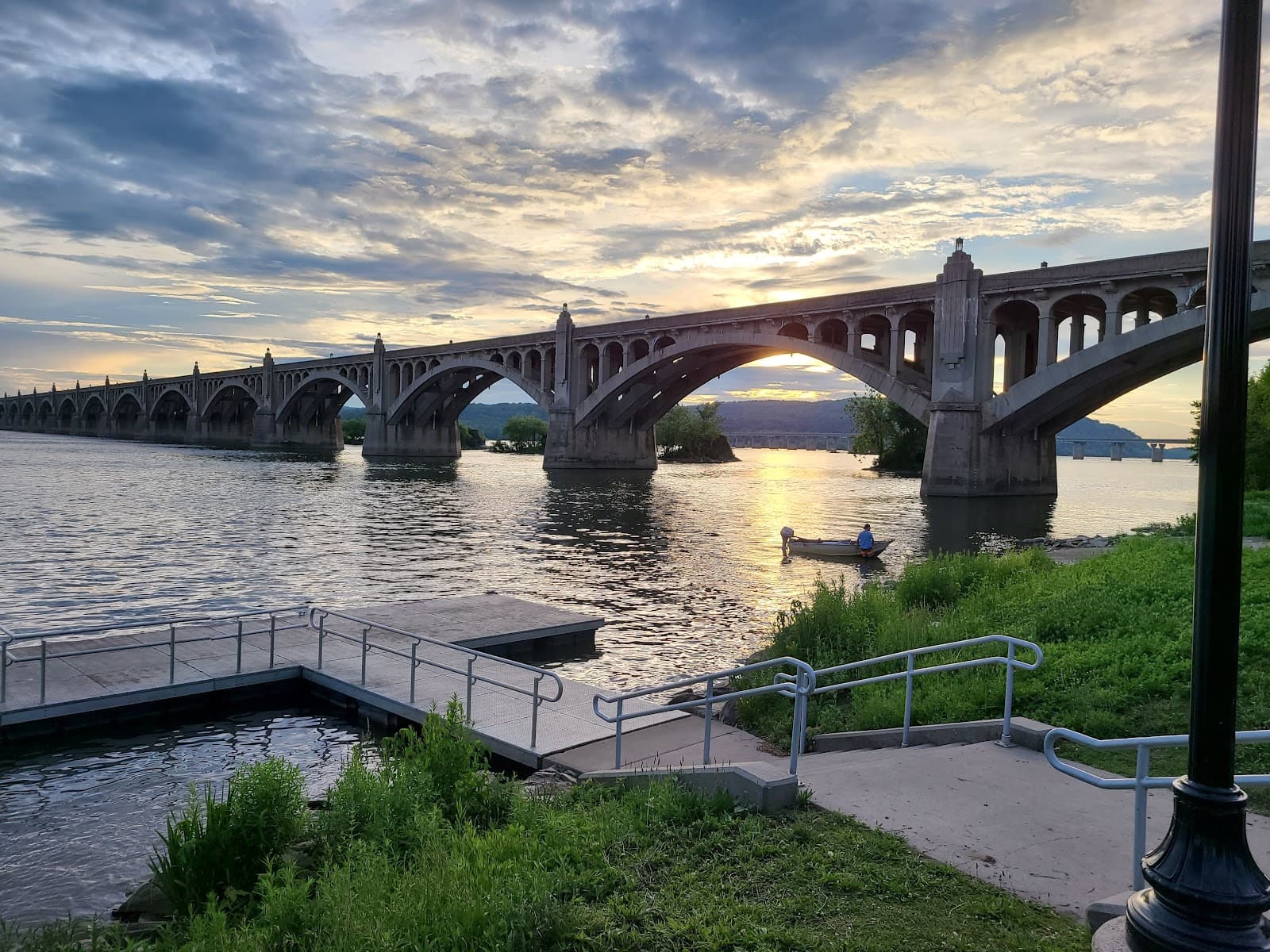 Columbia River Park and Columbia Crossing - Image 1