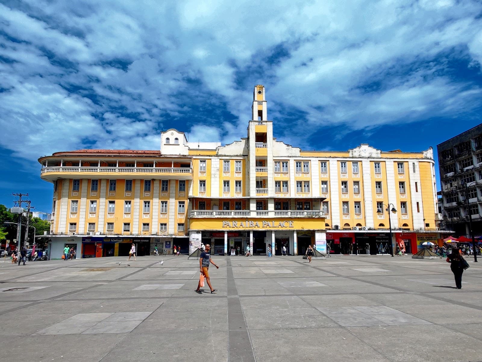 Ponto de Cem Réis - Image 1