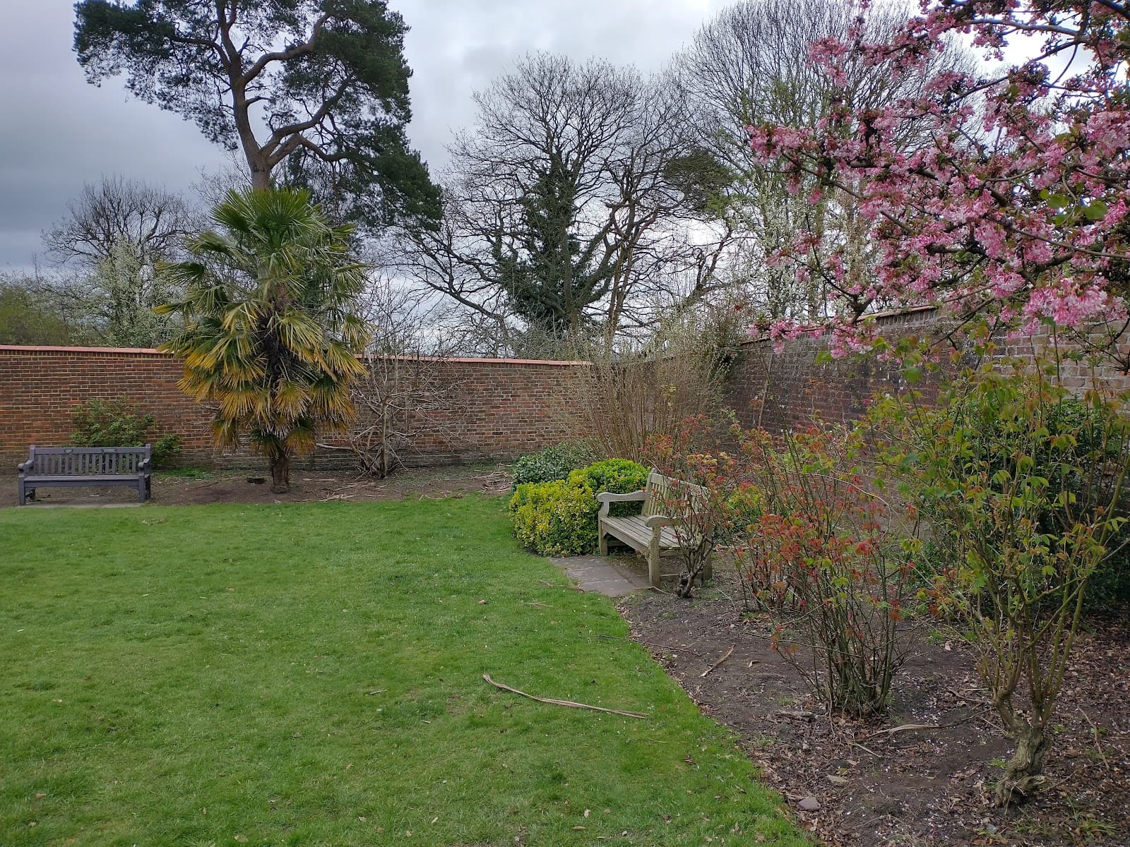 Heathfield Gardens - Image 1