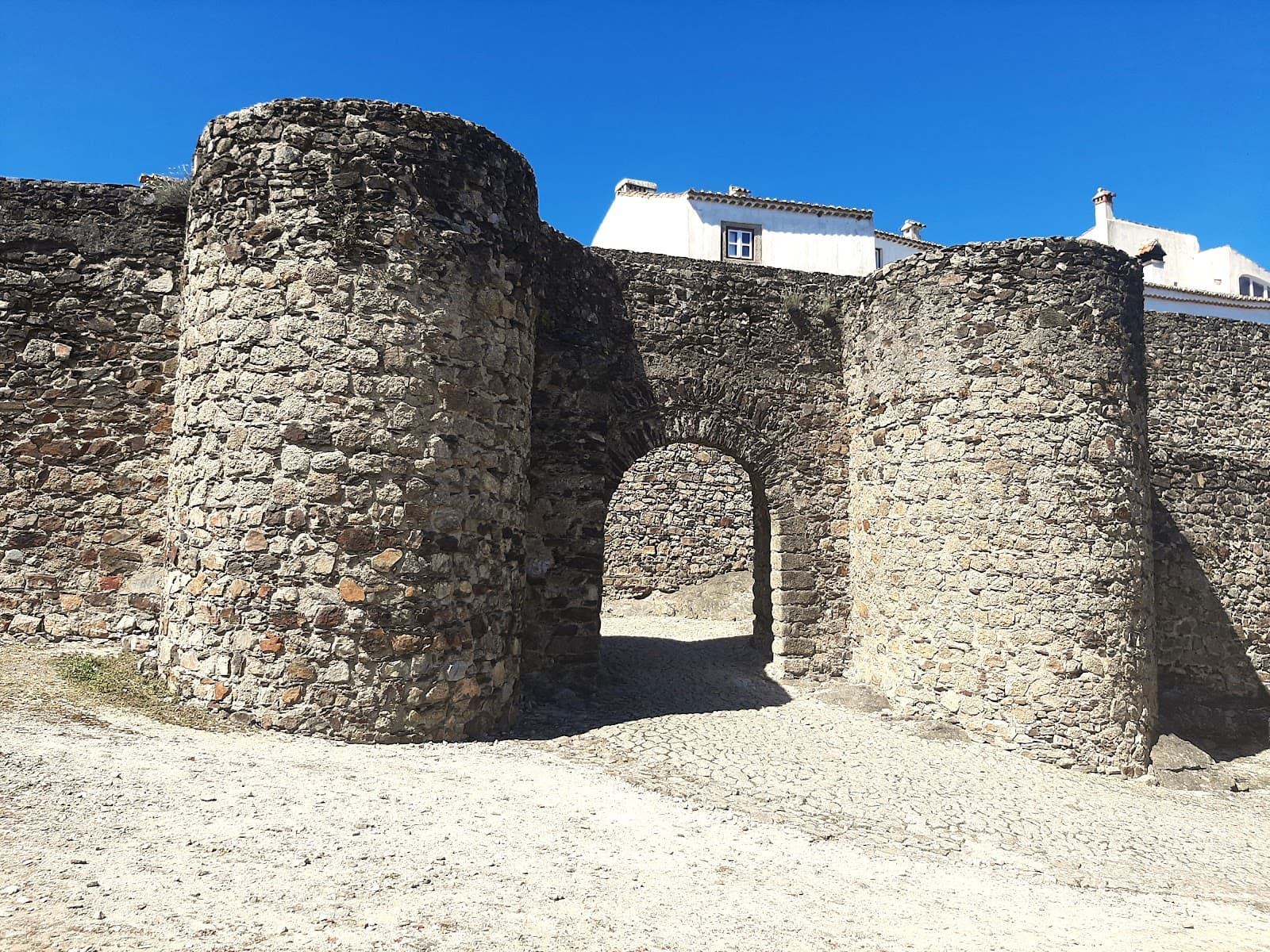 Porta da Vila (Main Gate) - Image 1