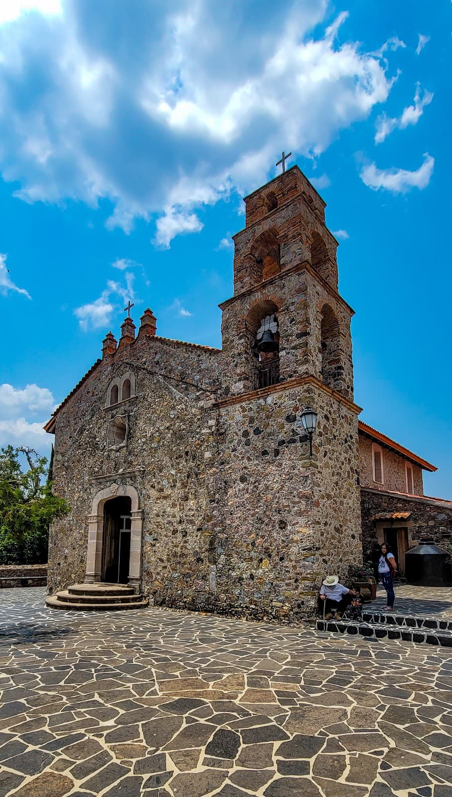 Capilla de la Santísima Trinidad Chavarrieta - Image 1