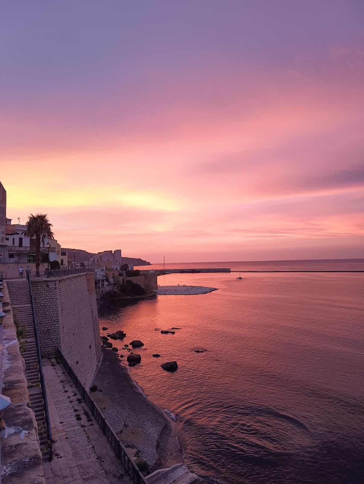 Piazza Petrolo - Image 1