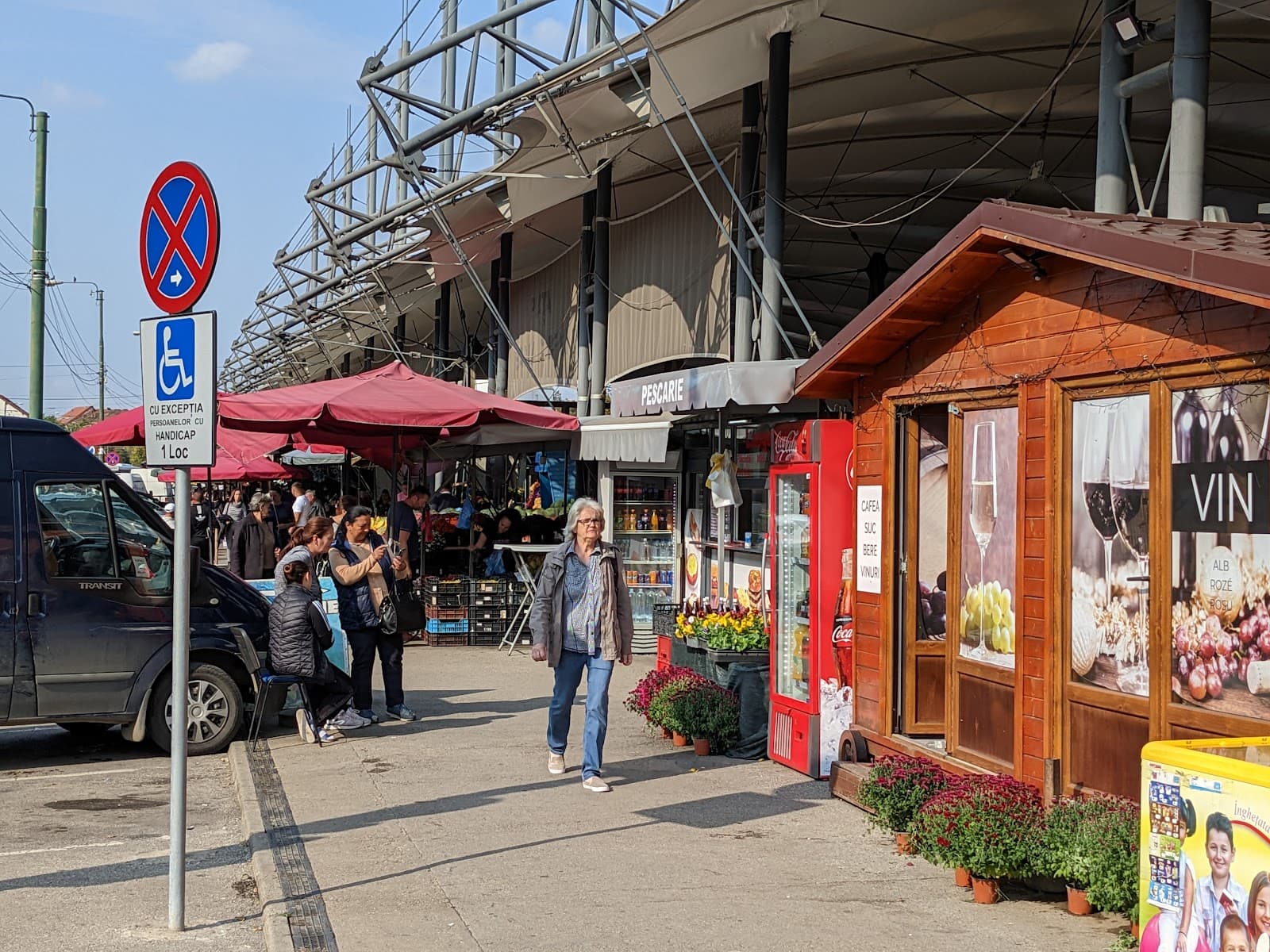 Badea Cârțan Market - Image 1