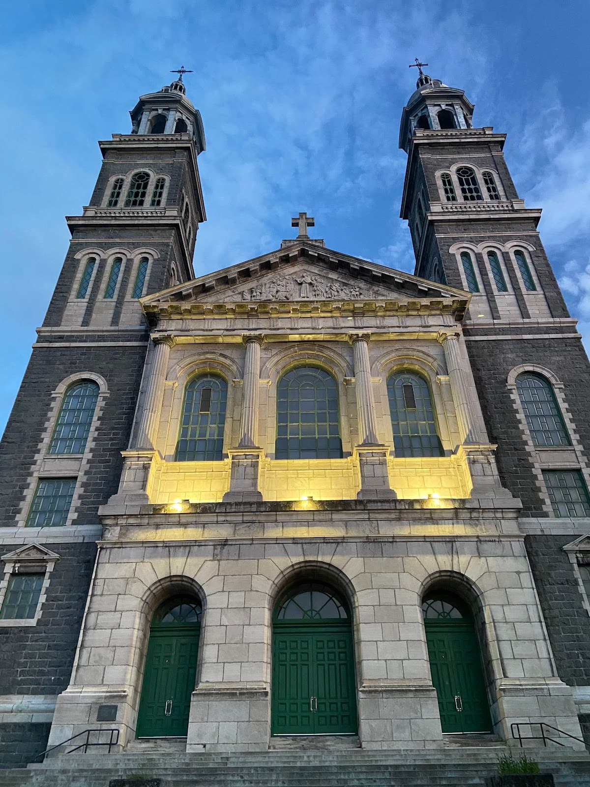 Cathédrale Saint-François-Xavier - Image 1