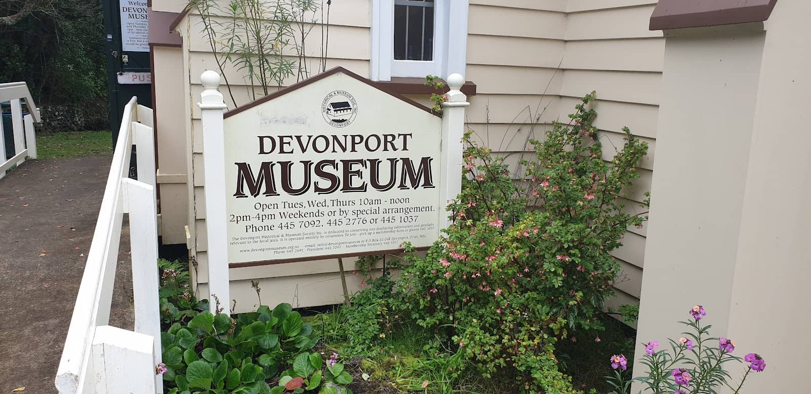 Friendly Volunteer Interactions