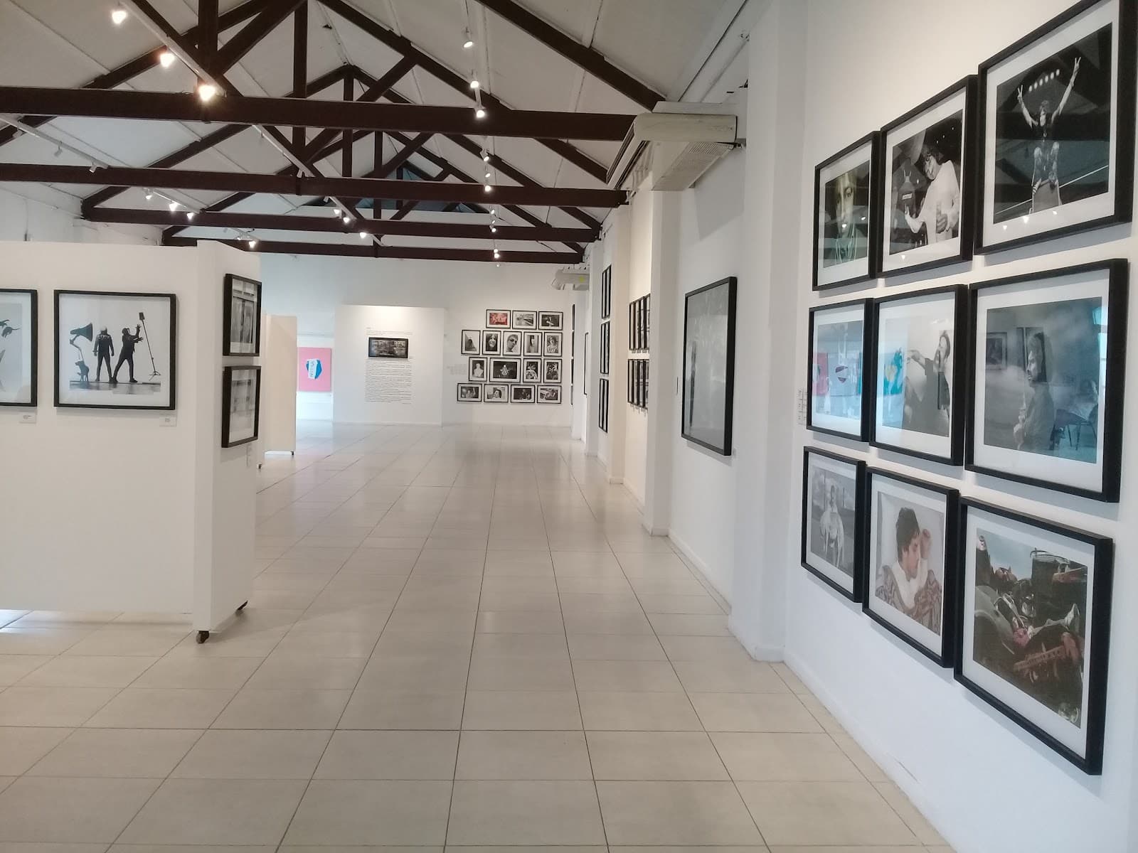 Sala de Arte Emilio Saraco - Image 1