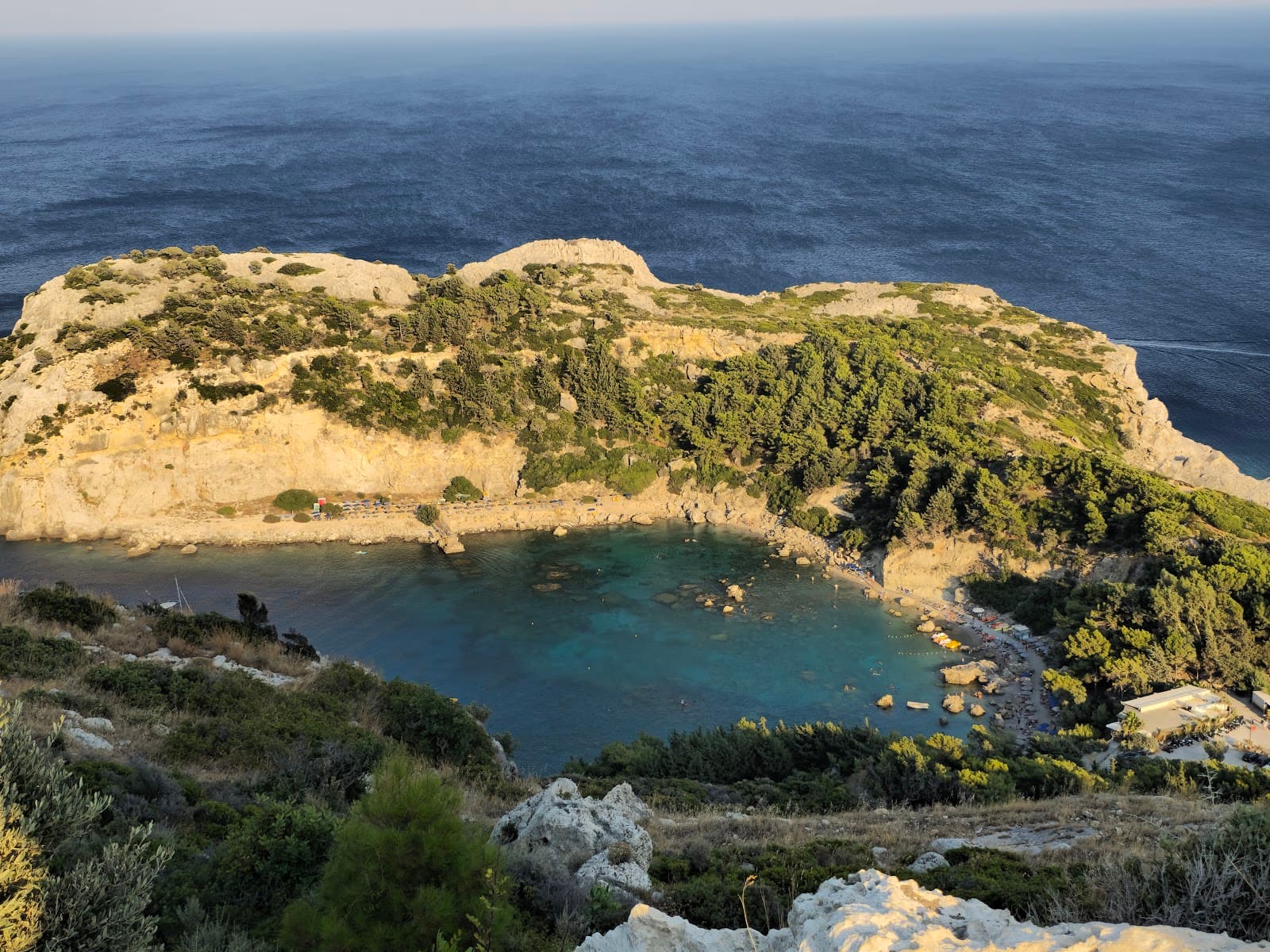 Anthony Quinn Bay - Image 1