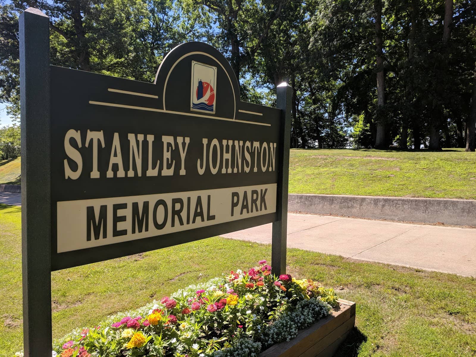 Playground & Picnic Spots