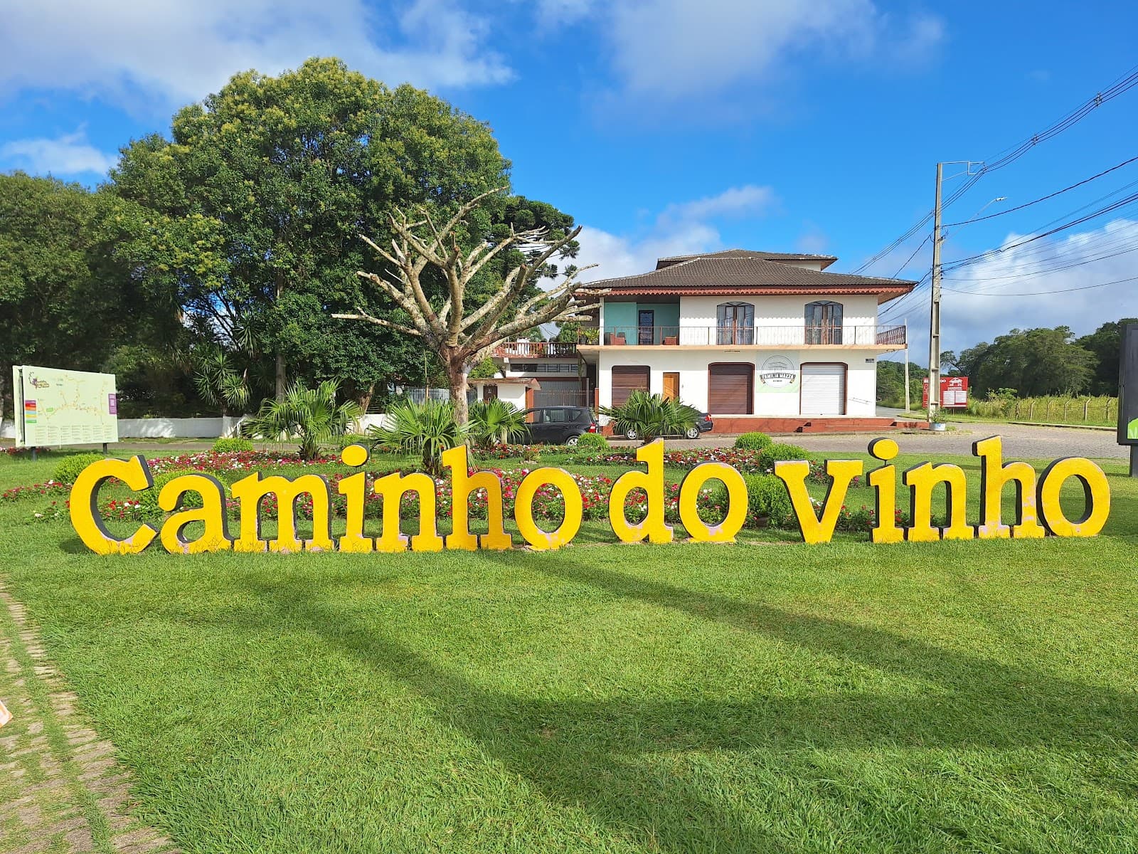 Portal do Caminho do Vinho - Image 1
