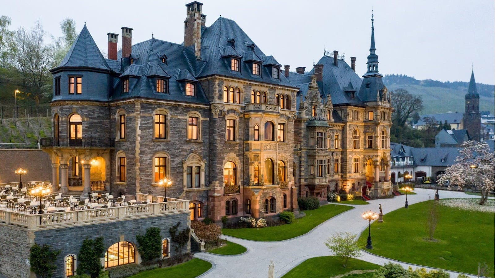 Schloss Lieser - Image 1