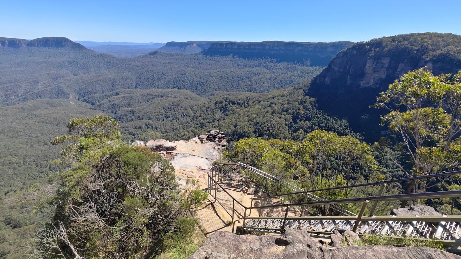 Federal Pass Blue Mountains - Image 1