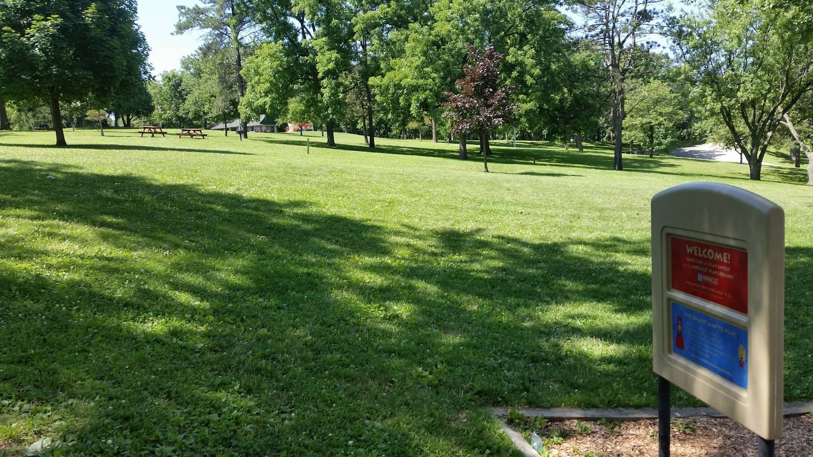 Tennis & Horseshoe Courts