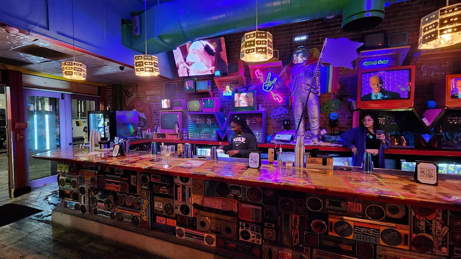 1-Up Arcade Bar - Image 1