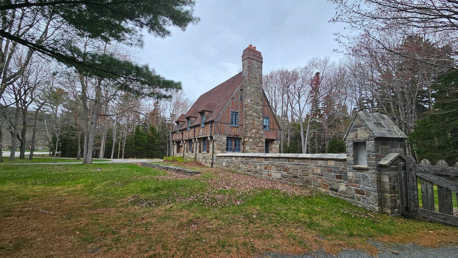 Carriage Roads (Jordan–Hadlock) - Image 1