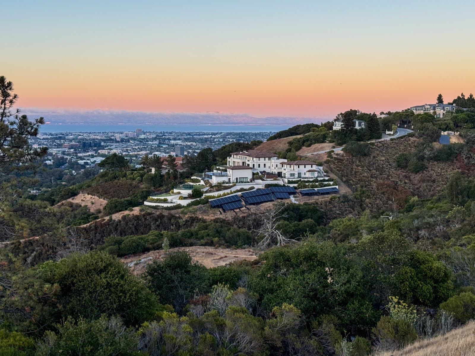 College of San Mateo Viewpoint - Image 1