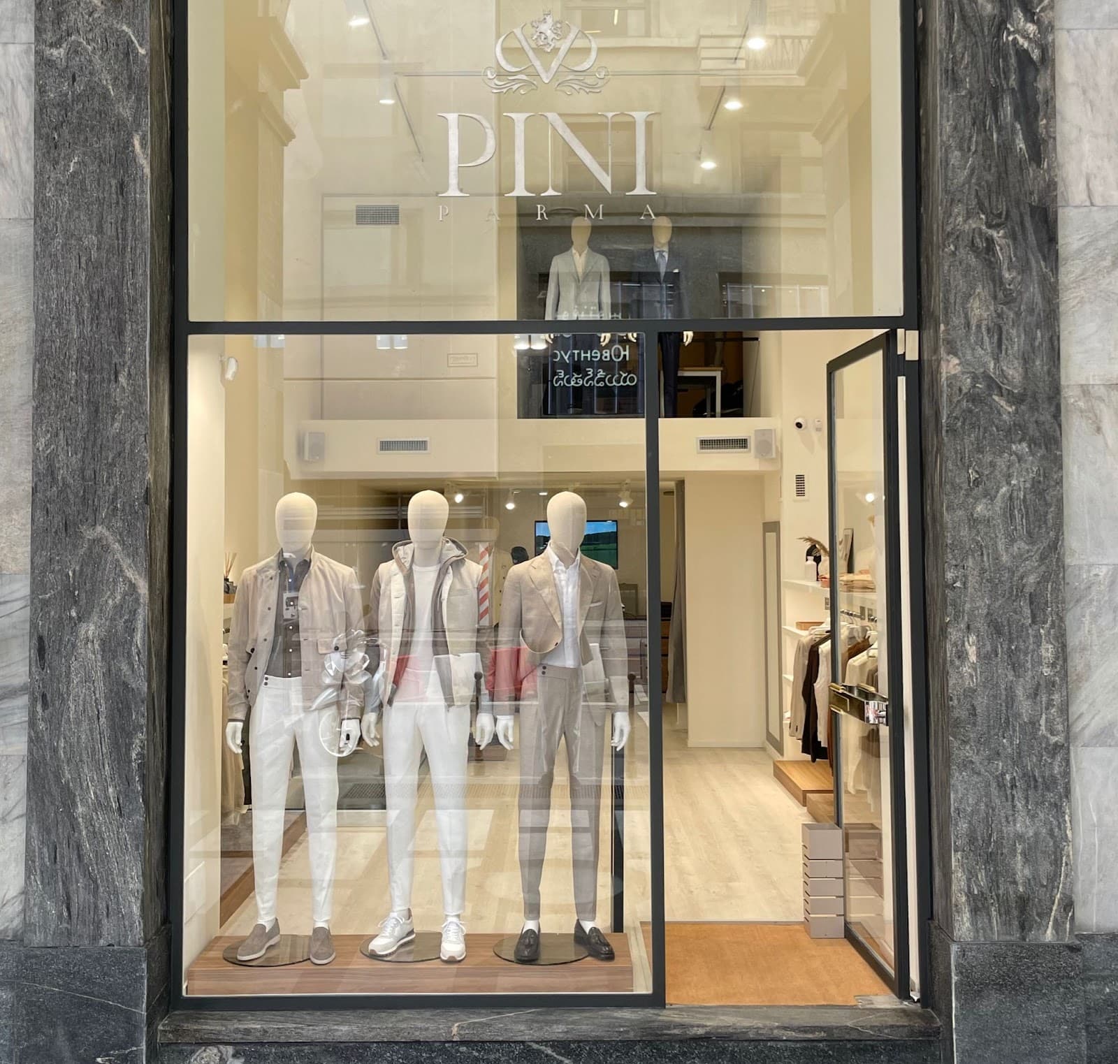 Pini Parma - Image 1