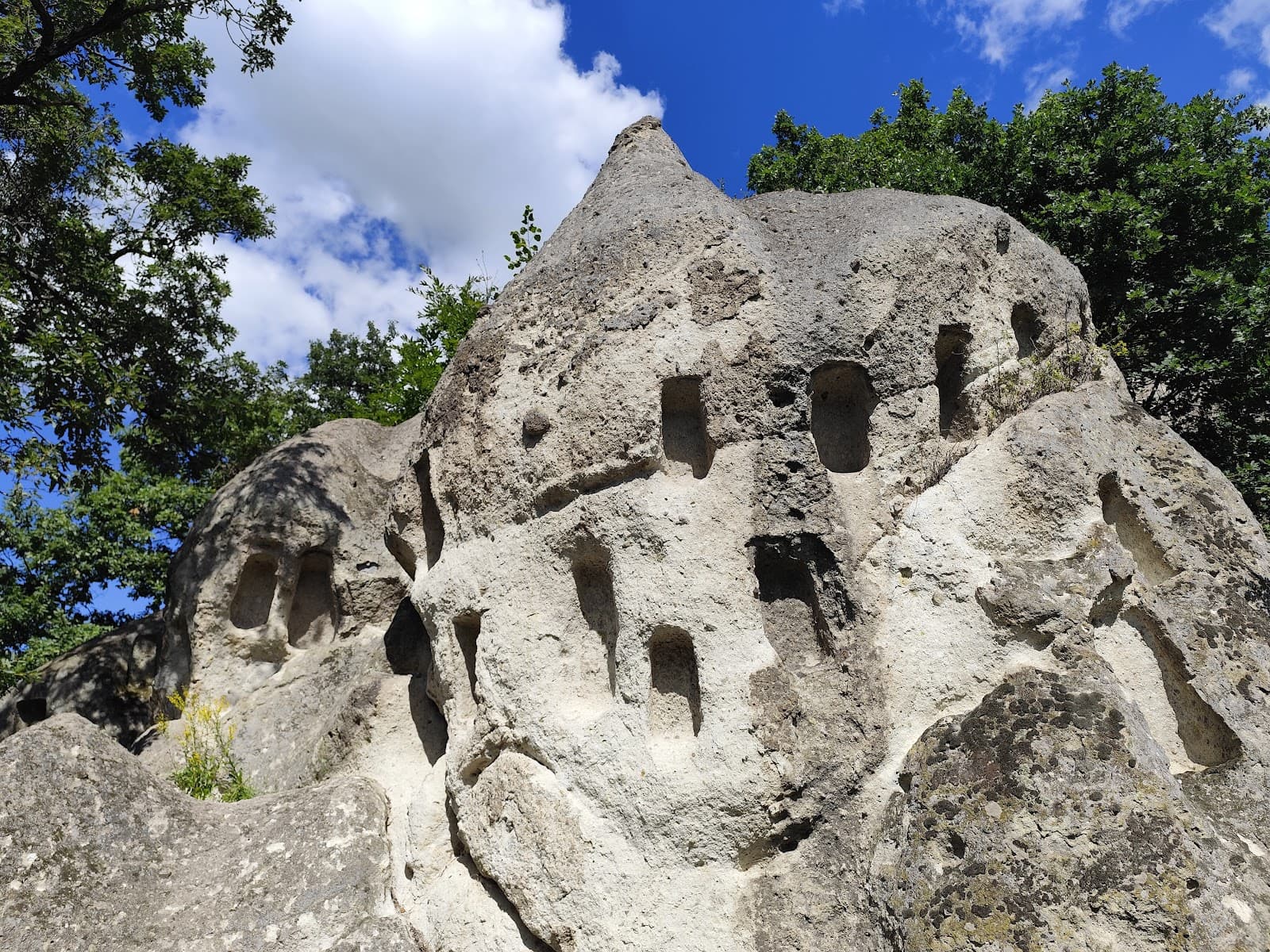 Szomolya Beehive Stones - Image 1
