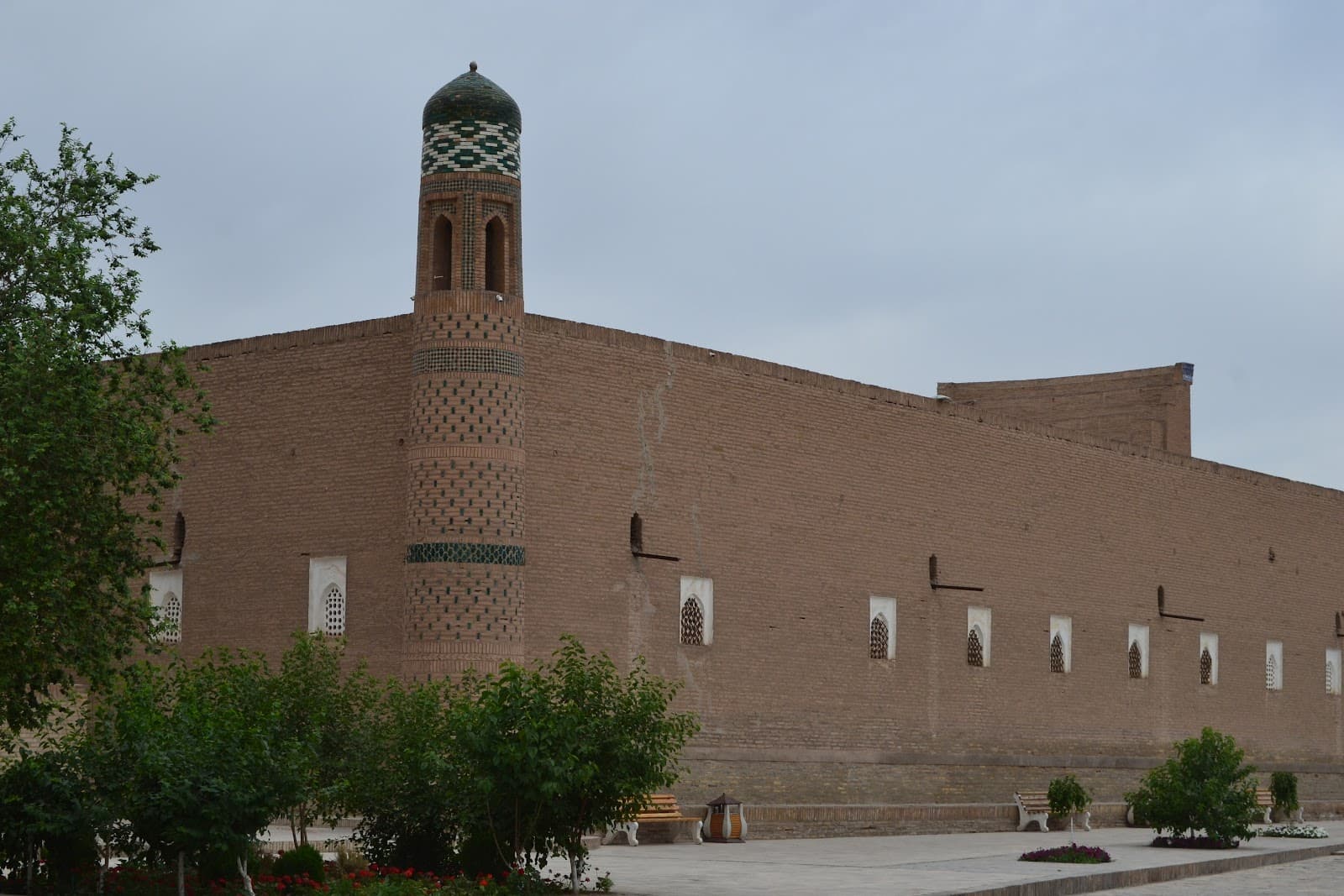Allakuli Khan Caravanserai & Tim - Image 1