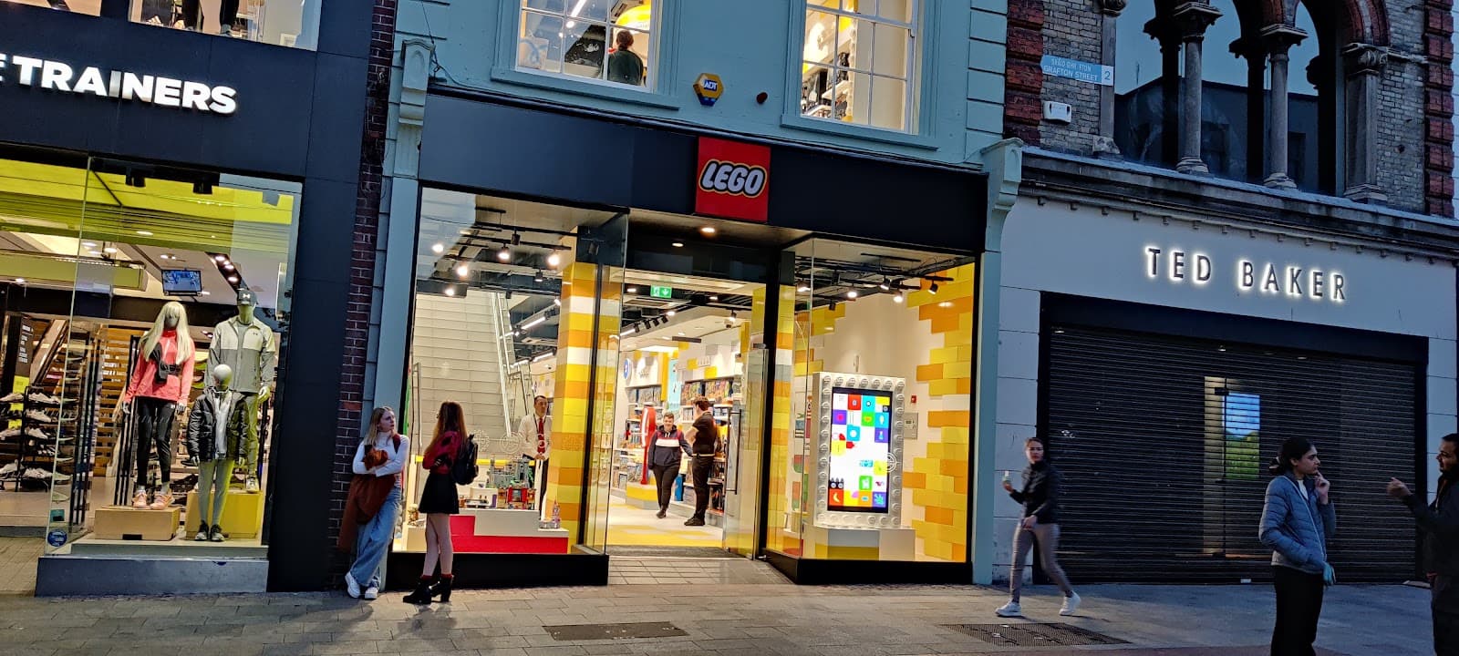 The Lego Store - Image 1