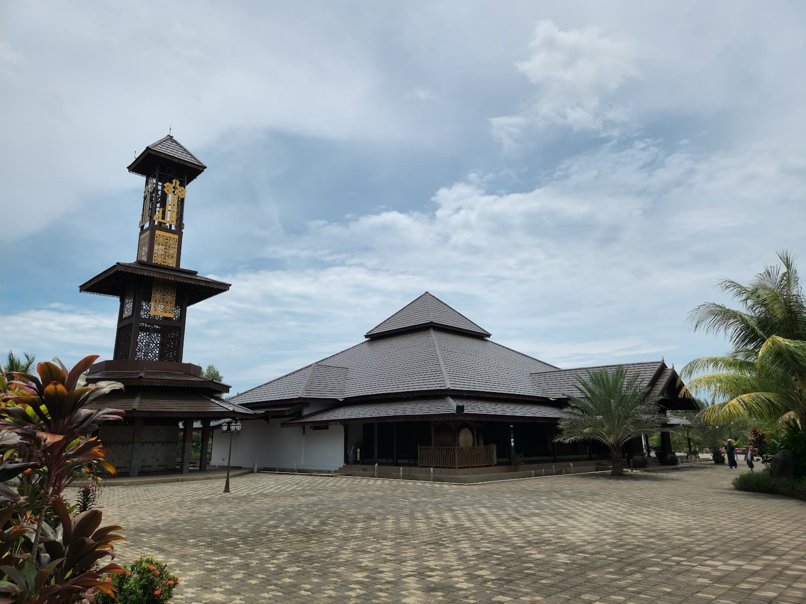 Ar-Rahman Floating Mosque (Pulau Gajah) - Image 1