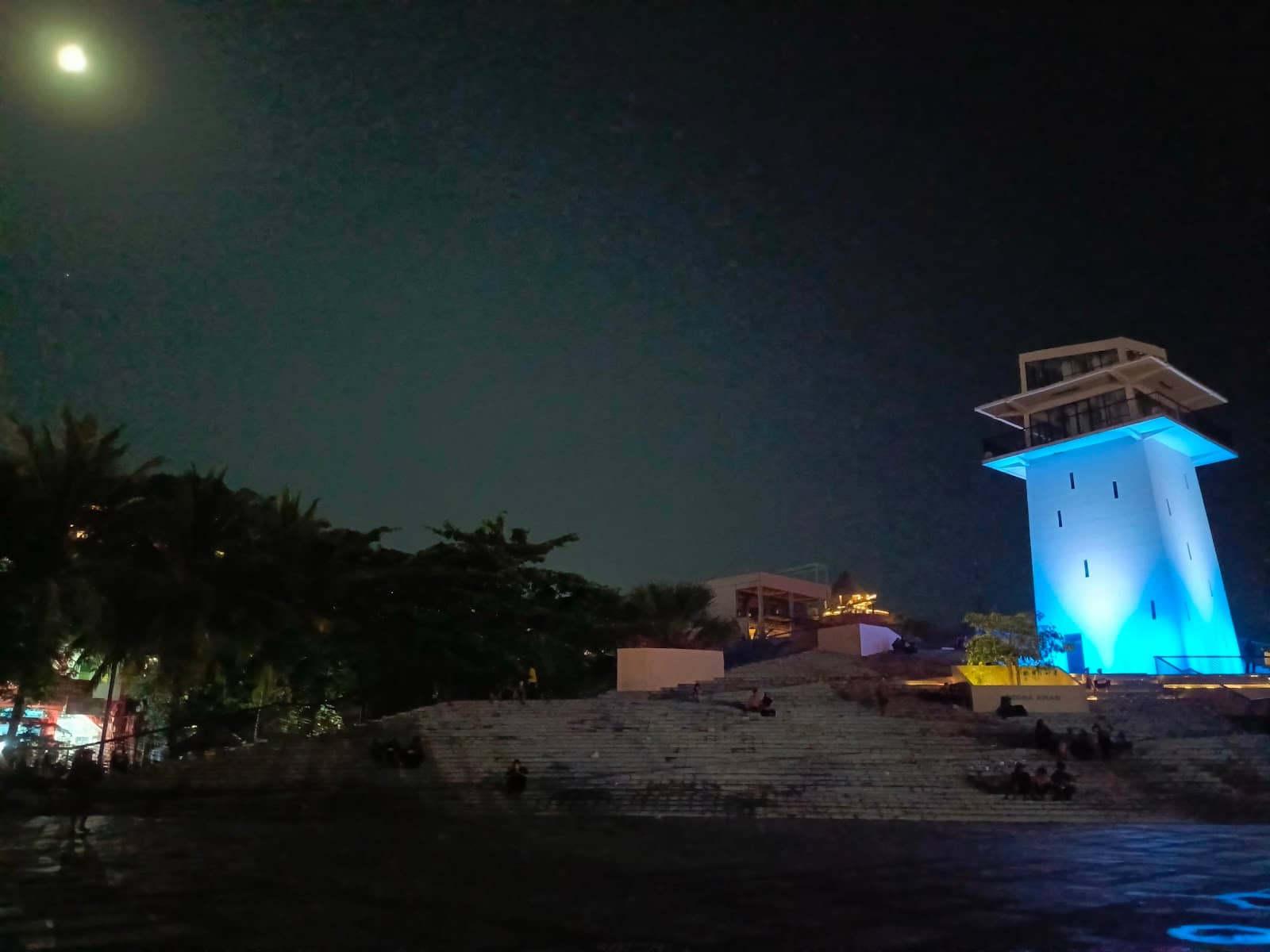 Waterfront Festival Vibes