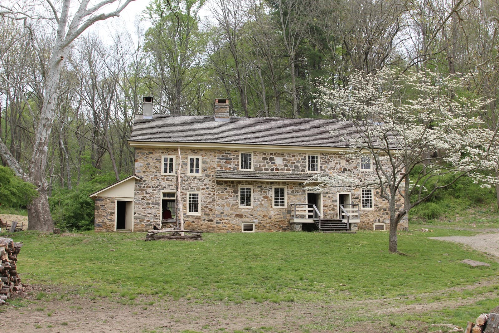 Colonial Pennsylvania Plantation - Image 1