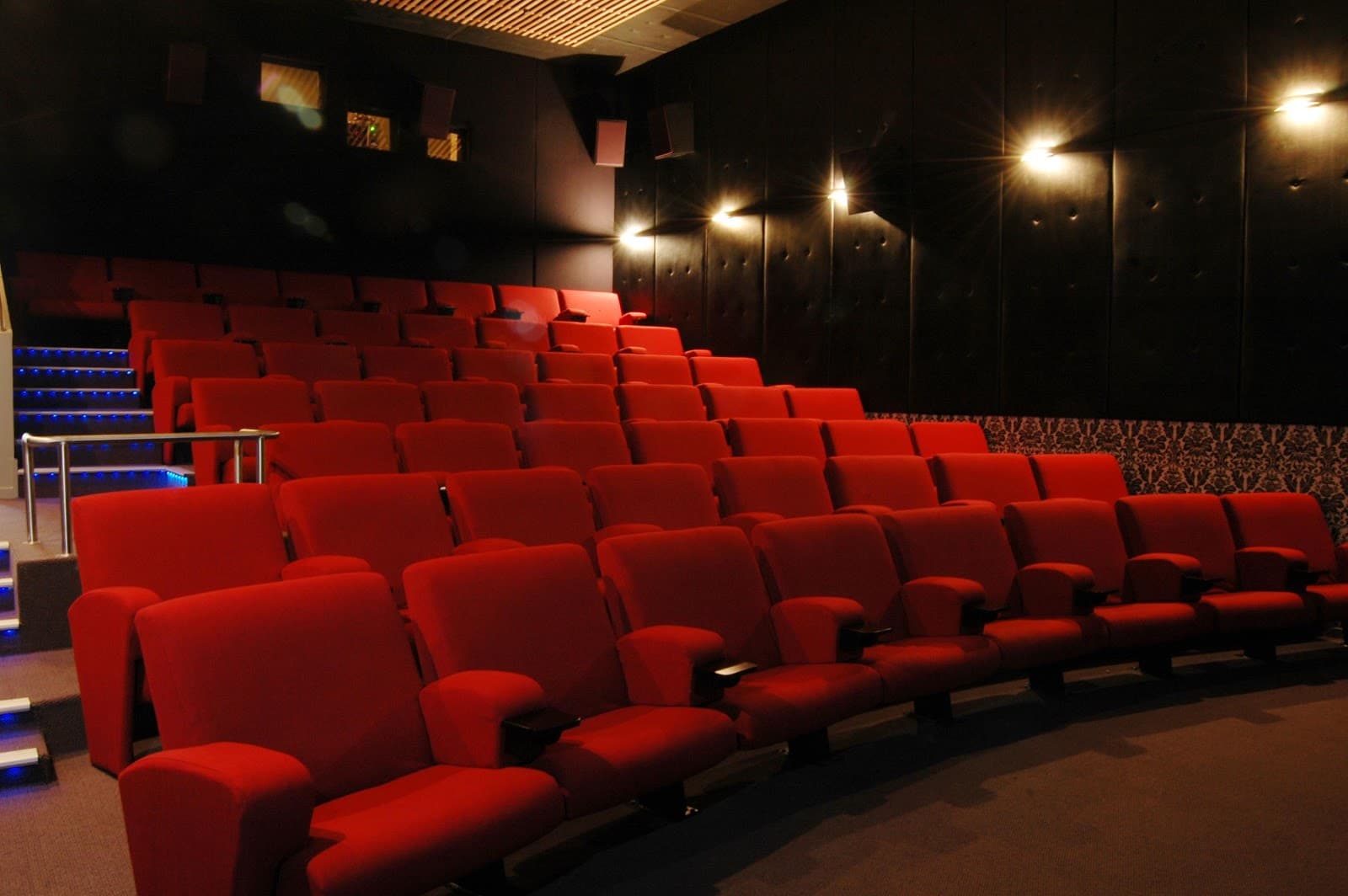 Fiordland Cinema - Image 1