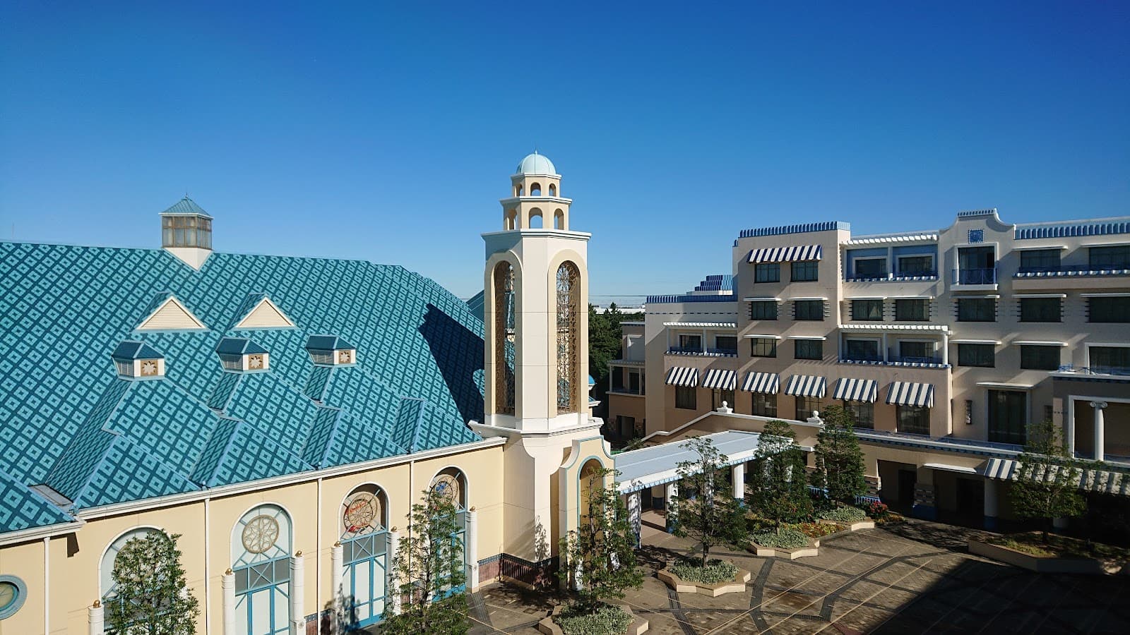 Disney Ambassador Hotel - Image 1