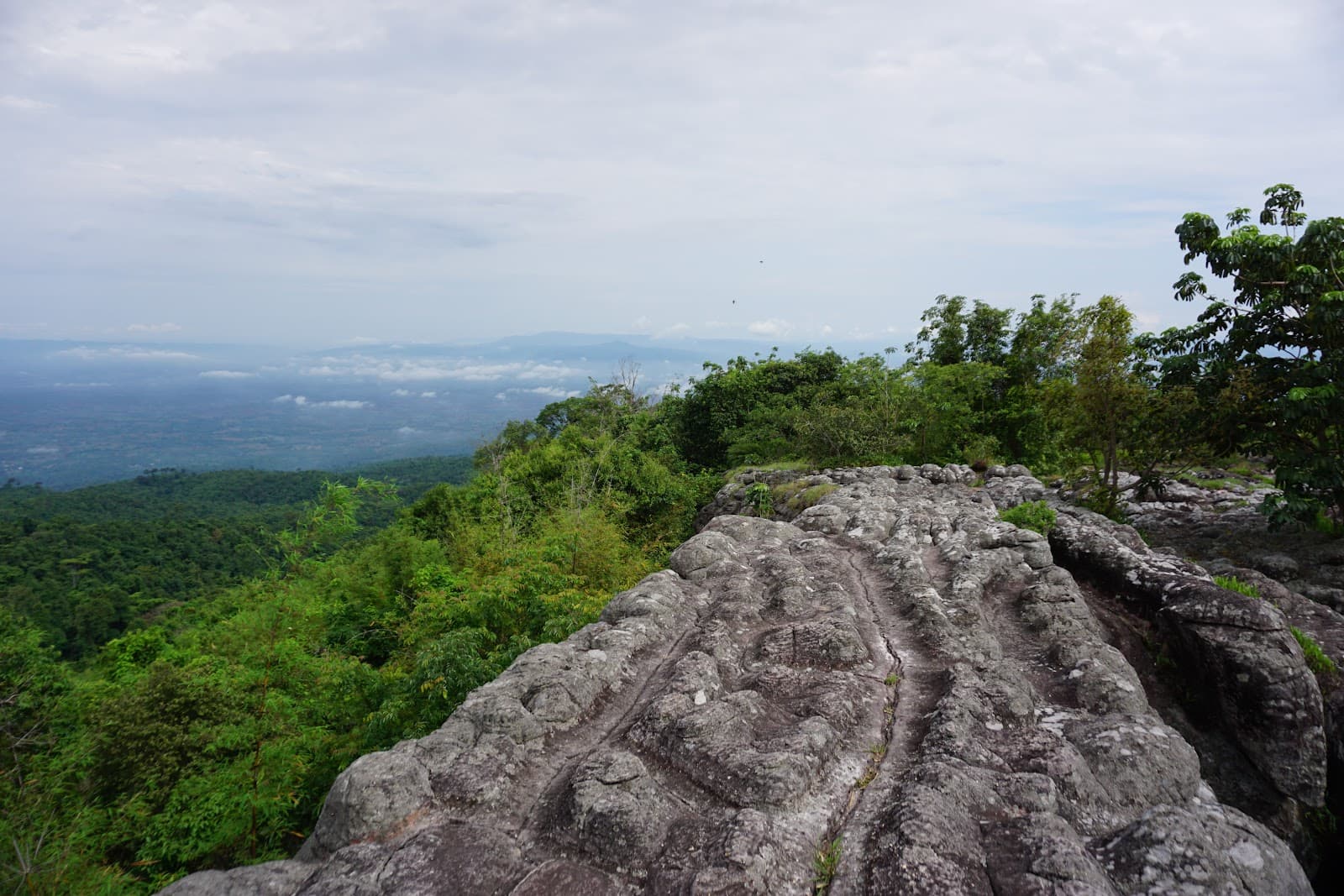 Lan Hin Taek (Phu Hin Rong Kla) - Image 1