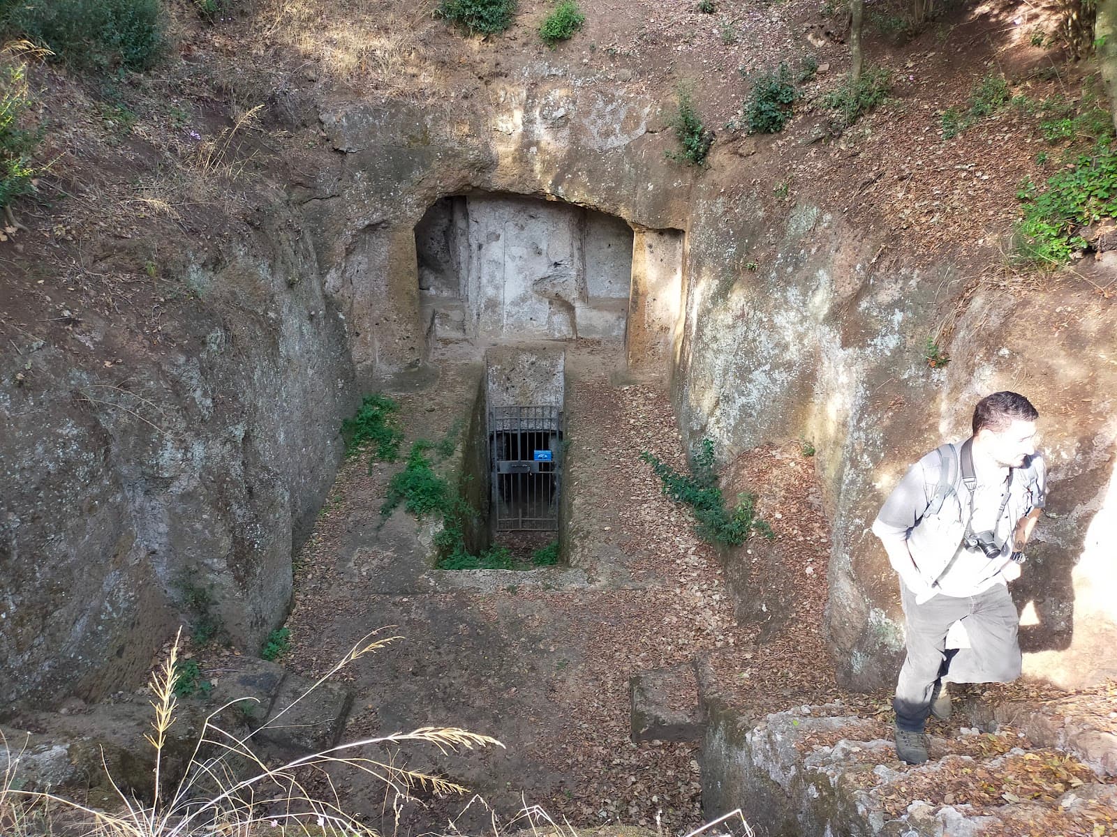 Monte Abatone Necropolis - Image 1