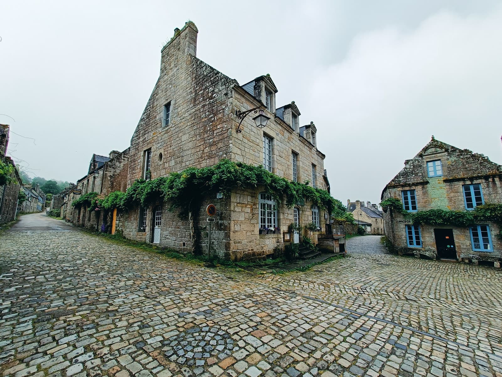 Locronan - Image 1