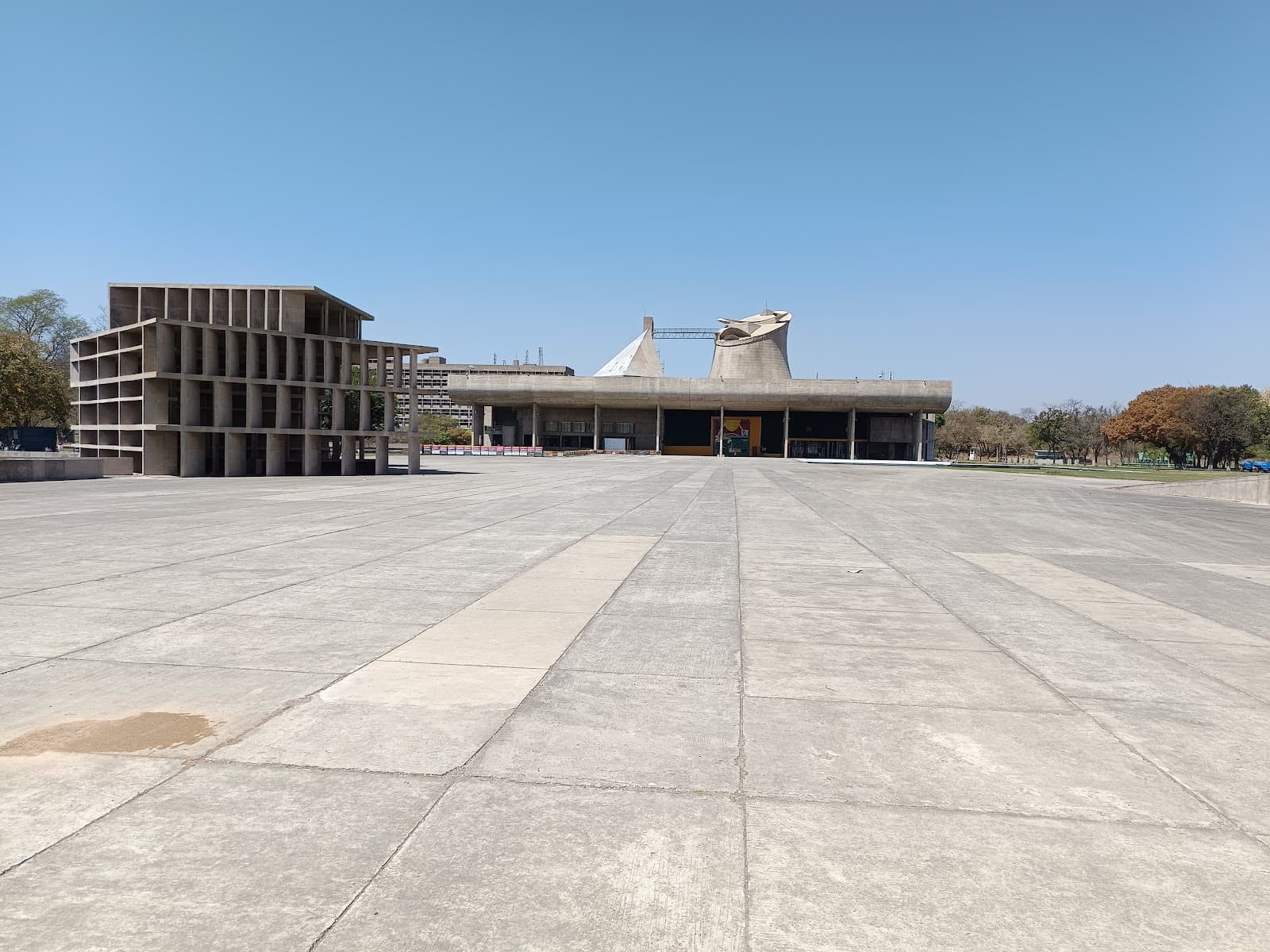 Legislative Assembly Vidhan Bhavan - Image 1