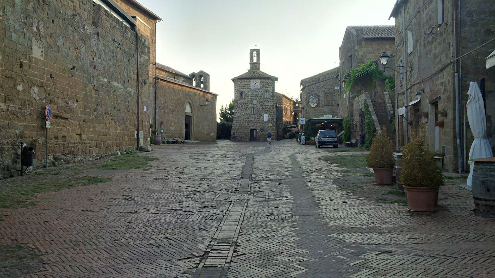 Piazza del Pretorio (Sovana) - Image 1