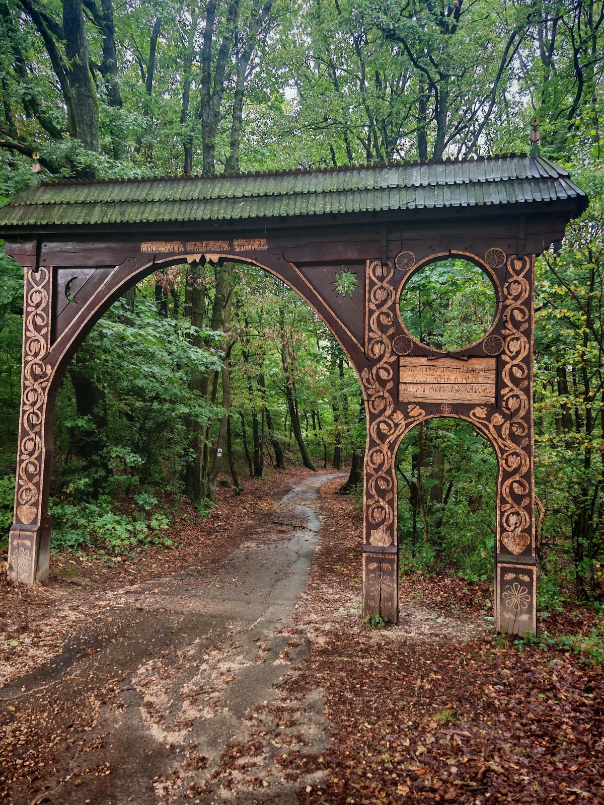 Mogyoró-hegy Park - Image 1