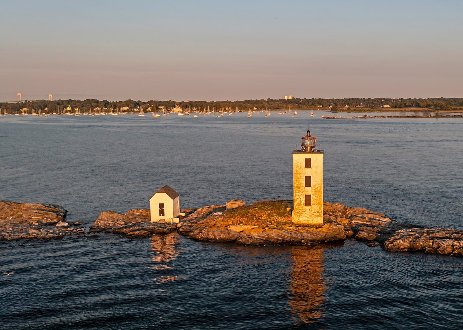 Dutch Island Lighthouse - Image 1